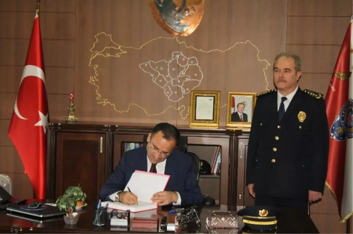 Bozdağ: 'Hiçbir Terör Saldırısı Türkiye'nin Terörle Mücadele Azmini Kıramayacaktır'