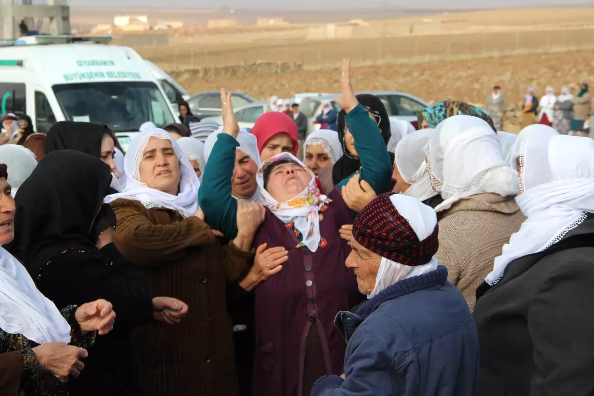 Diyarbakırlı Velat'ın Akrabaları PKK'ya Bela Okudu: Bizi Savunmasınlar