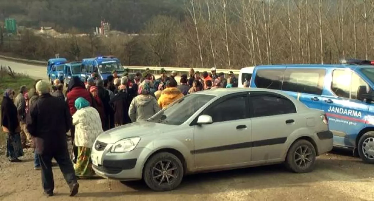 Düzce'de Zabıta ile Köylüler Arasında Arbede