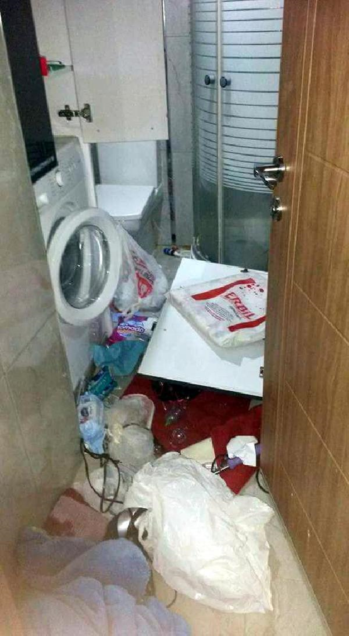 Hırsızlar Evi Talan Etti, 10 Bin TL'lik Eşyayı Alıp Kaçtı