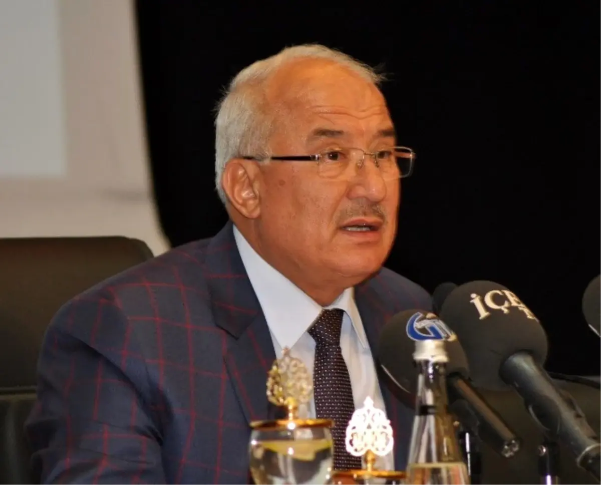 Kocamaz: 'Maratonu Erteleseydik Teröristin Ekmeğine Yağ Sürmüş Olurduk'