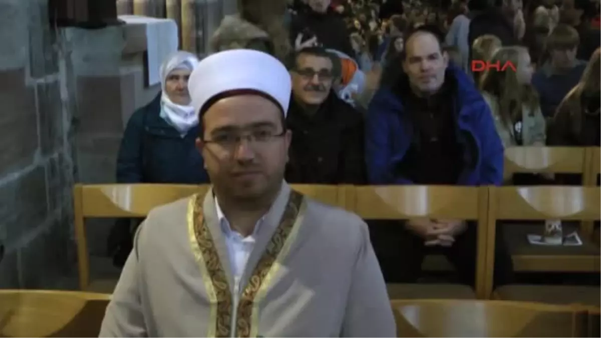Nürnberg'in Tarihi Lorenz Kilisesi'nde Kur'an-ı Kerim Okundu