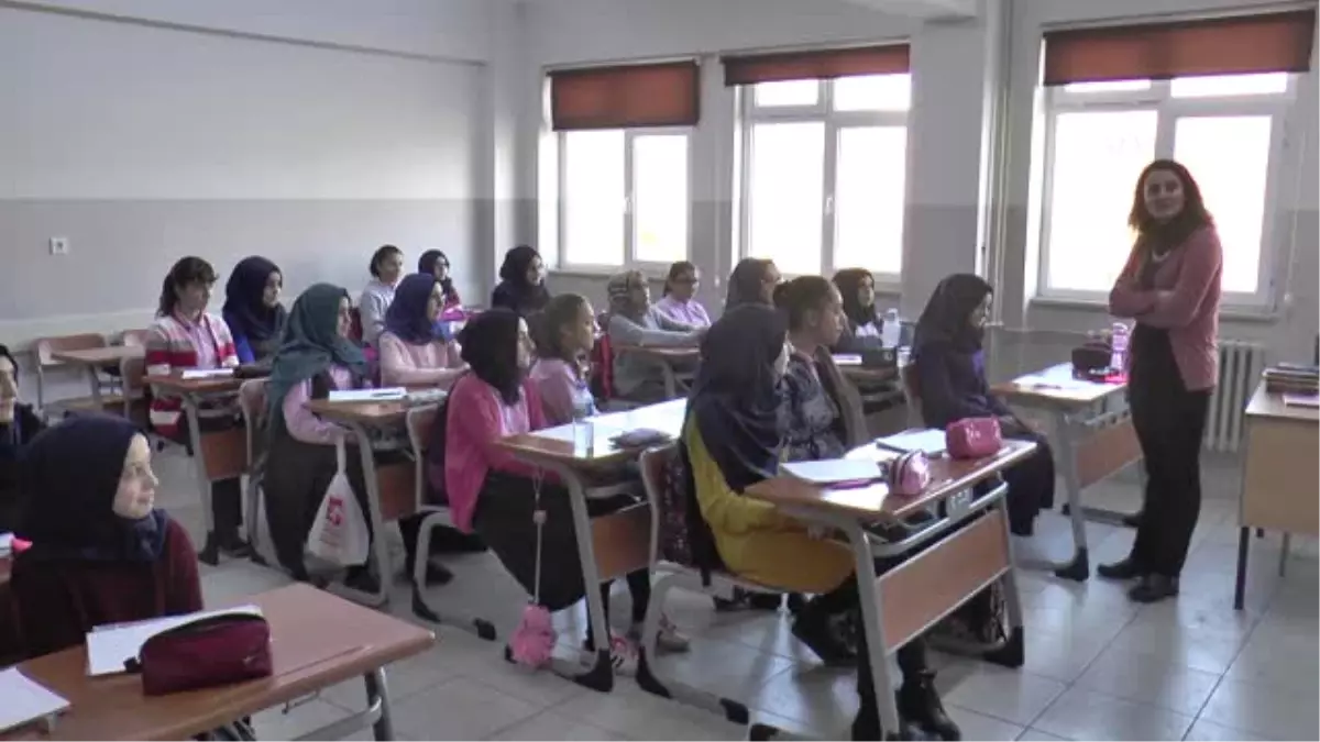 Öğrencilerin '15 Temmuz' Çalışmaları Kitaplaştırıldı