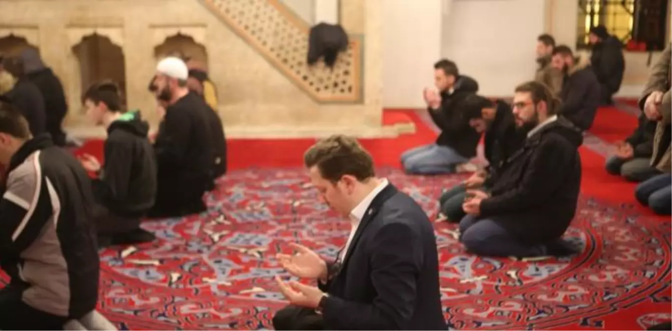 Saraybosna'da Şehitler İçin Dua Programı Düzenlendi