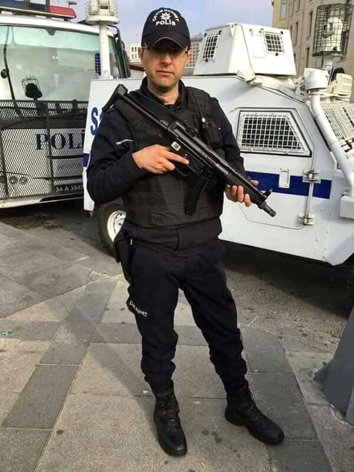 Şehit Polis Metin Düzgün'ü Konya'da 10 Bin Kişi Uğurladı