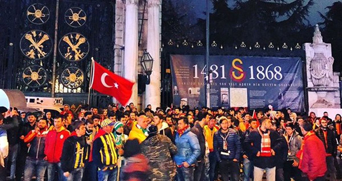 Terör Saldırısı Sonrası Futbol Kulüpleri Taraftarları Beraber Yürüdü