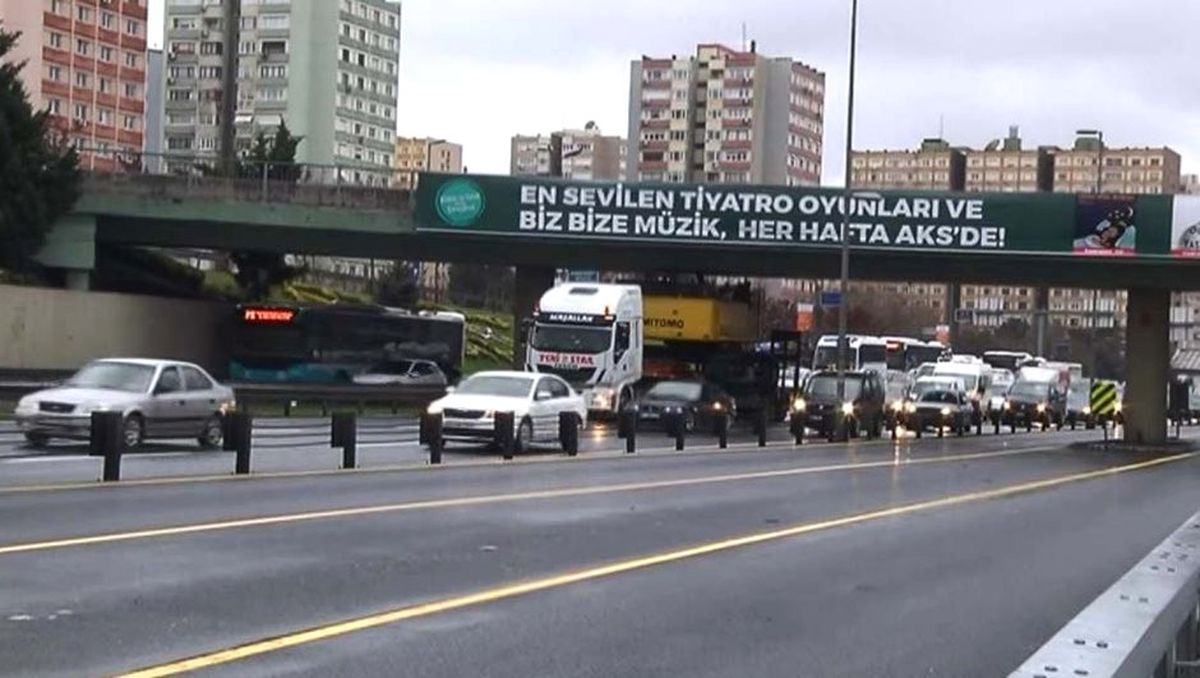 D-100'de TIR Üst Geçide Katıldı