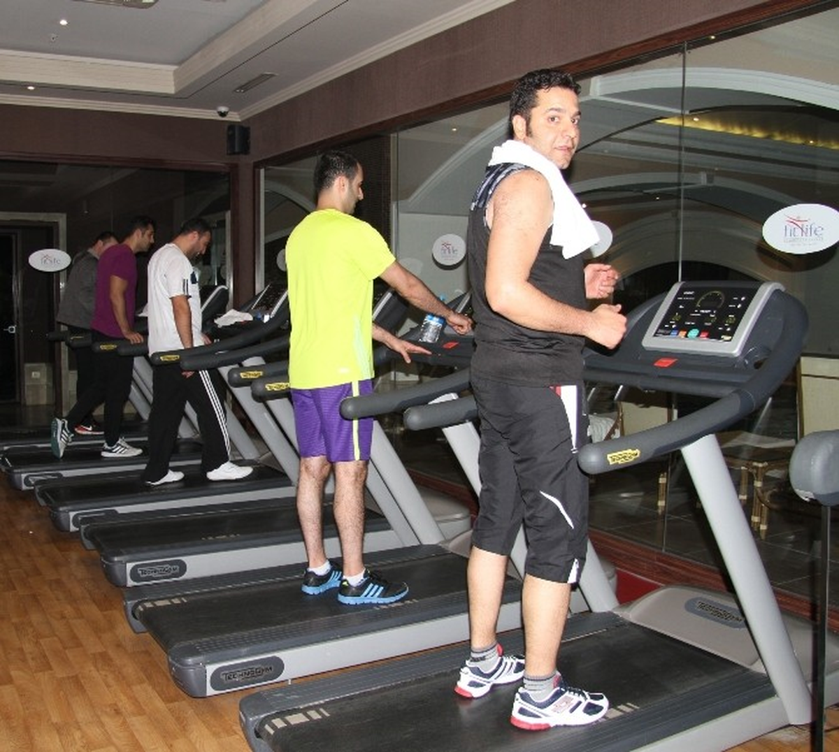 Elit World Van Otel'de Spor ve Havuz Keyfi