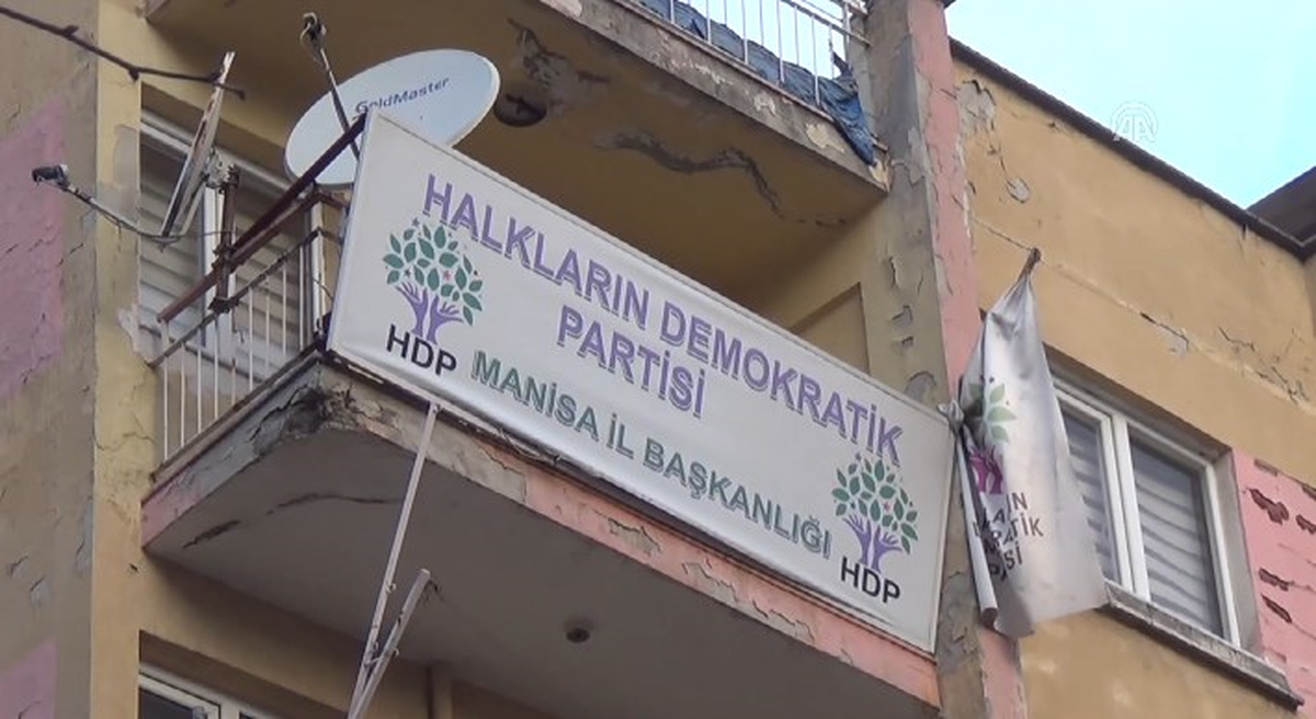 HDP Binasında PKK'lı Teröristlerin Yer Aldığı Takvim Bulundu