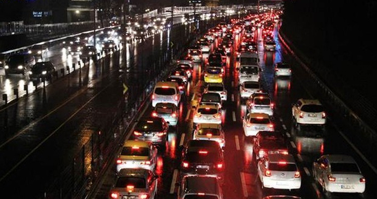 İstanbul'da Trafik Durma Noktasına Geldi!
