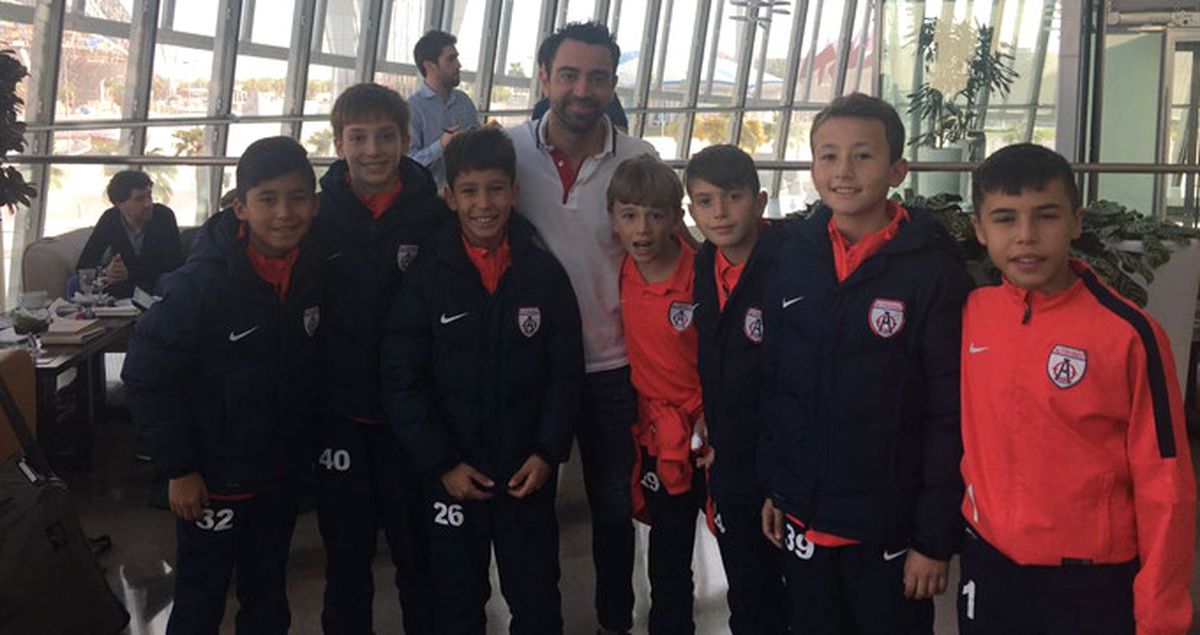 Altınordulu Minik Futbolcular, İspanyol Yıldız Xavi Hernandez'le Tanıştı