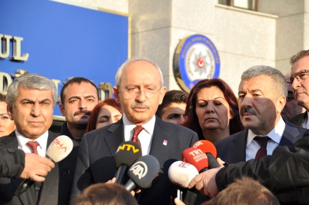 Kılıçdaroğlu İstanbul Emniyet Müdürlüğü'ne Taziye Ziyaretinde Bulundu