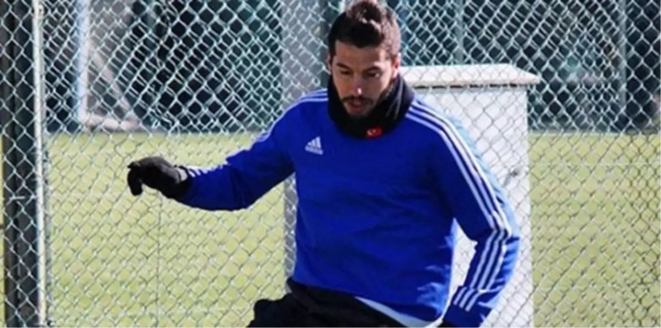 Kayserispor'da Erkam Kadro Dışı Bırakıldı