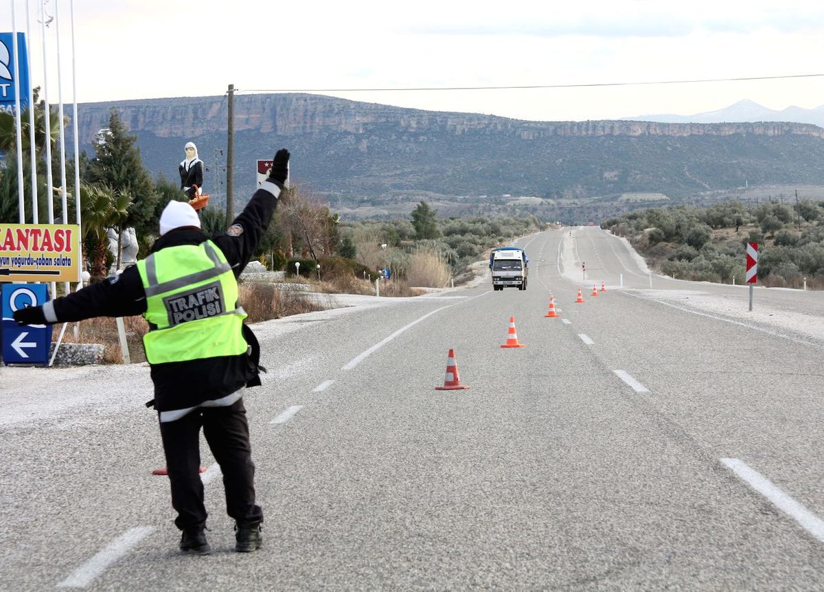 Vatandaşlar Birbirini Uyardı: Selektör Yapıp Teröristleri Uyandırmayın