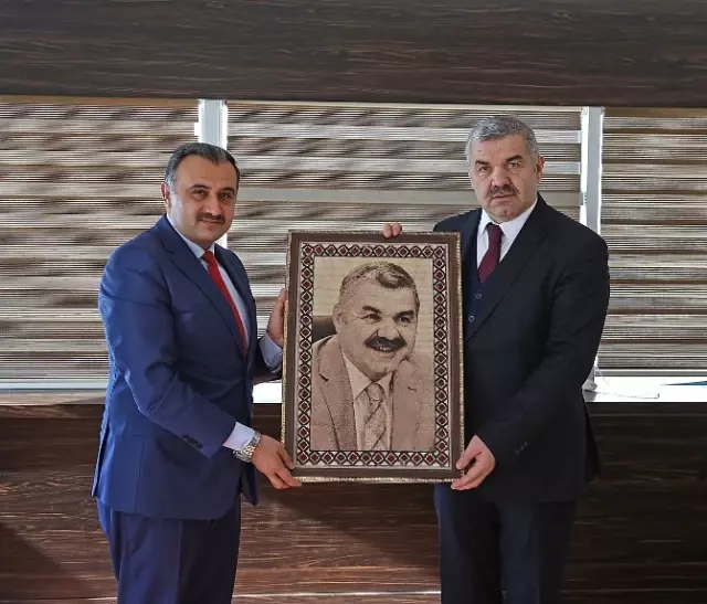 Başkan Çelik Develi ve Felahiye Belediye Başkanları ile Görüştü Başkan Çelik Develi ve Felahiye Belediye Başkanları ile Görüştü