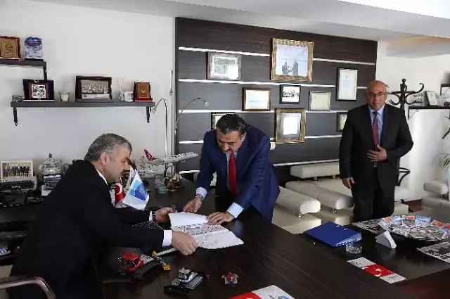 Başkan Çelik Develi ve Felahiye Belediye Başkanları ile Görüştü Başkan Çelik Develi ve Felahiye Belediye Başkanları ile Görüştü