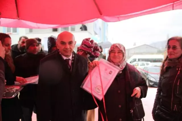 Gökçeada Belediyesi Sosyal Konutlarının ve Çevre Düzenlemesi İşi Tamamlandı