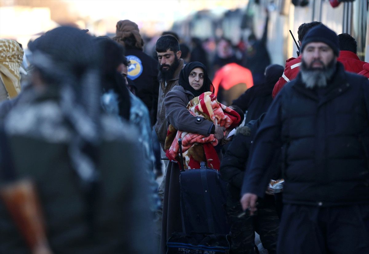 Halep'ten Ayrılan Tahliye Konvoyu Muhaliflerin Bölgesine Ulaştı!