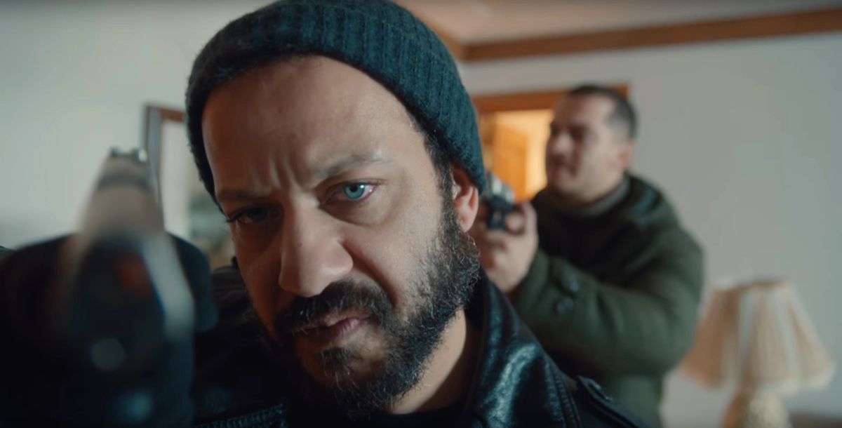 İçerde Yeni Bölümünde Sarp, Davut'un Kafasına Silah Dayıyor