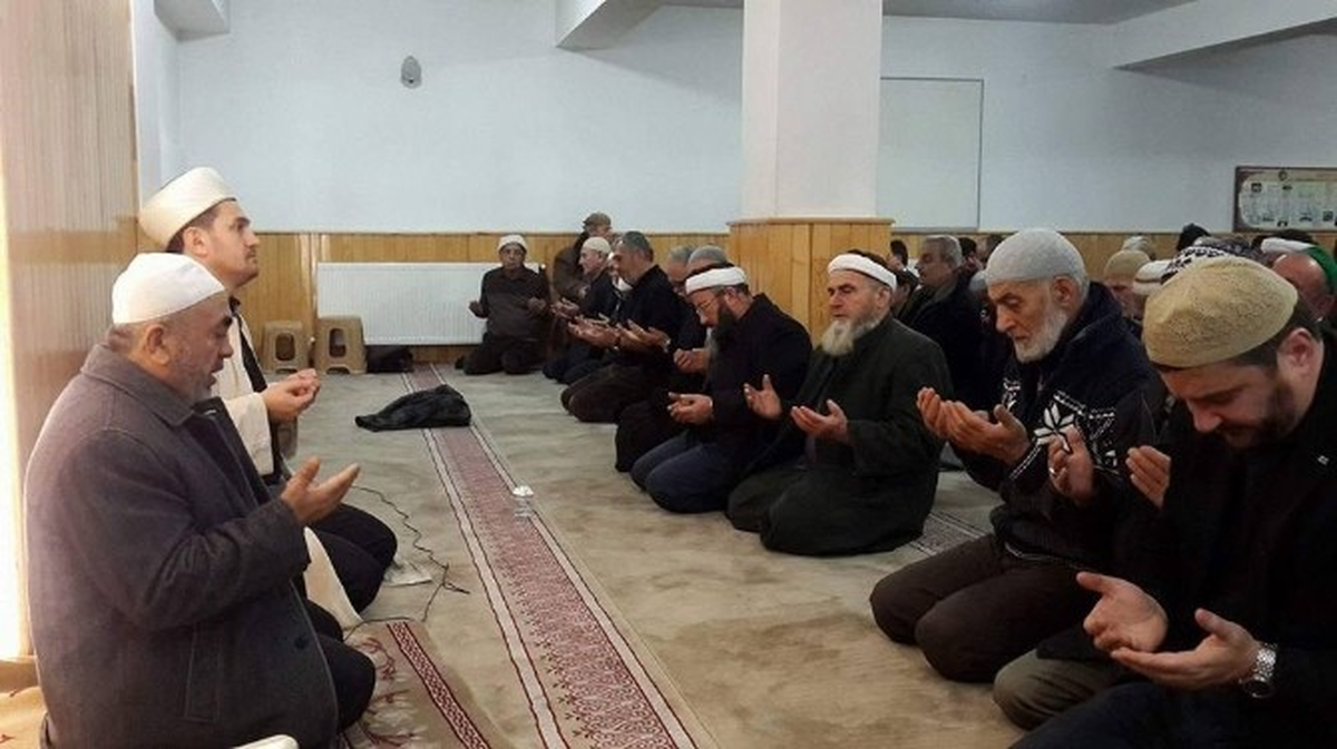 Fatsa'da Seher Vakti Eller Halep İçin Semaya Kalktı