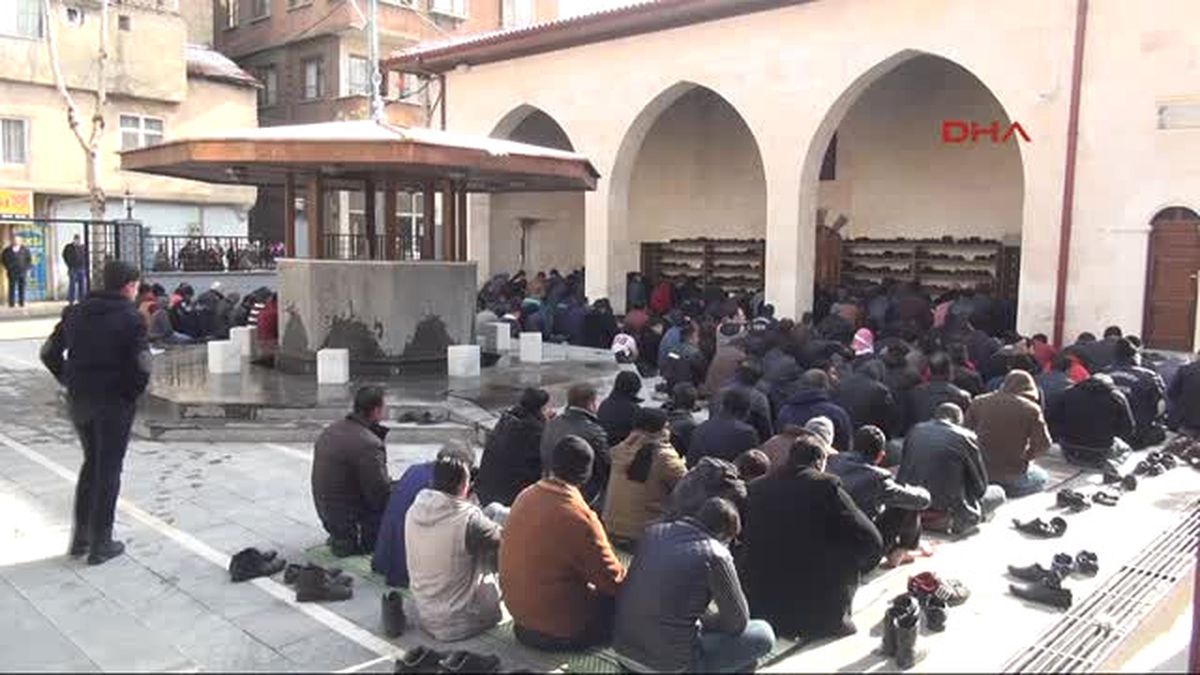 Gaziantep'te 3 Asırlık Cami Ibadete Açıldı