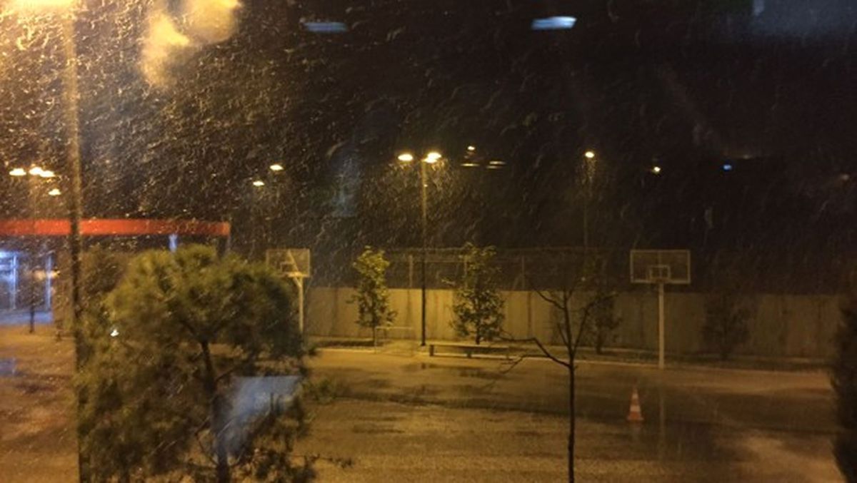 İstanbul'a Kar Geri Döndü