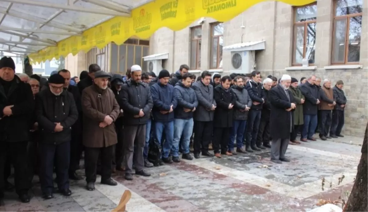 Şehitler İçin Gıyabi Cenaze Namazı