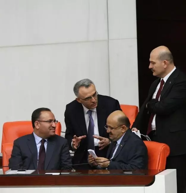TBMM Genel Kurulunda Bütçe Görüşmeleri TBMM Genel Kurulunda Bütçe Görüşmeleri