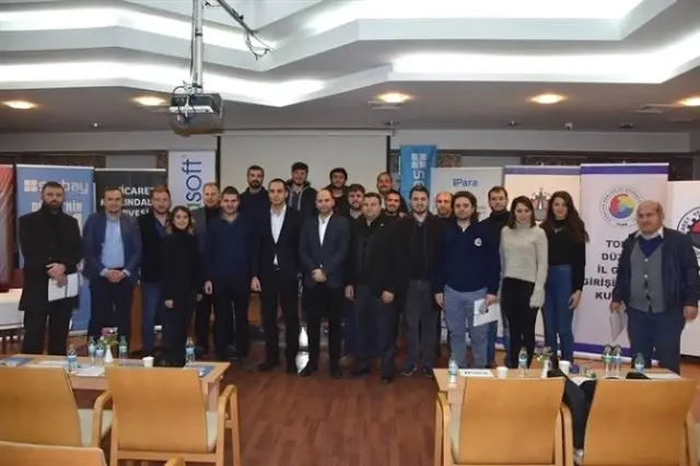 E-Ticaret Farkındalık Semineri Gerçekleştirildi E-Ticaret Farkındalık Semineri Gerçekleştirildi