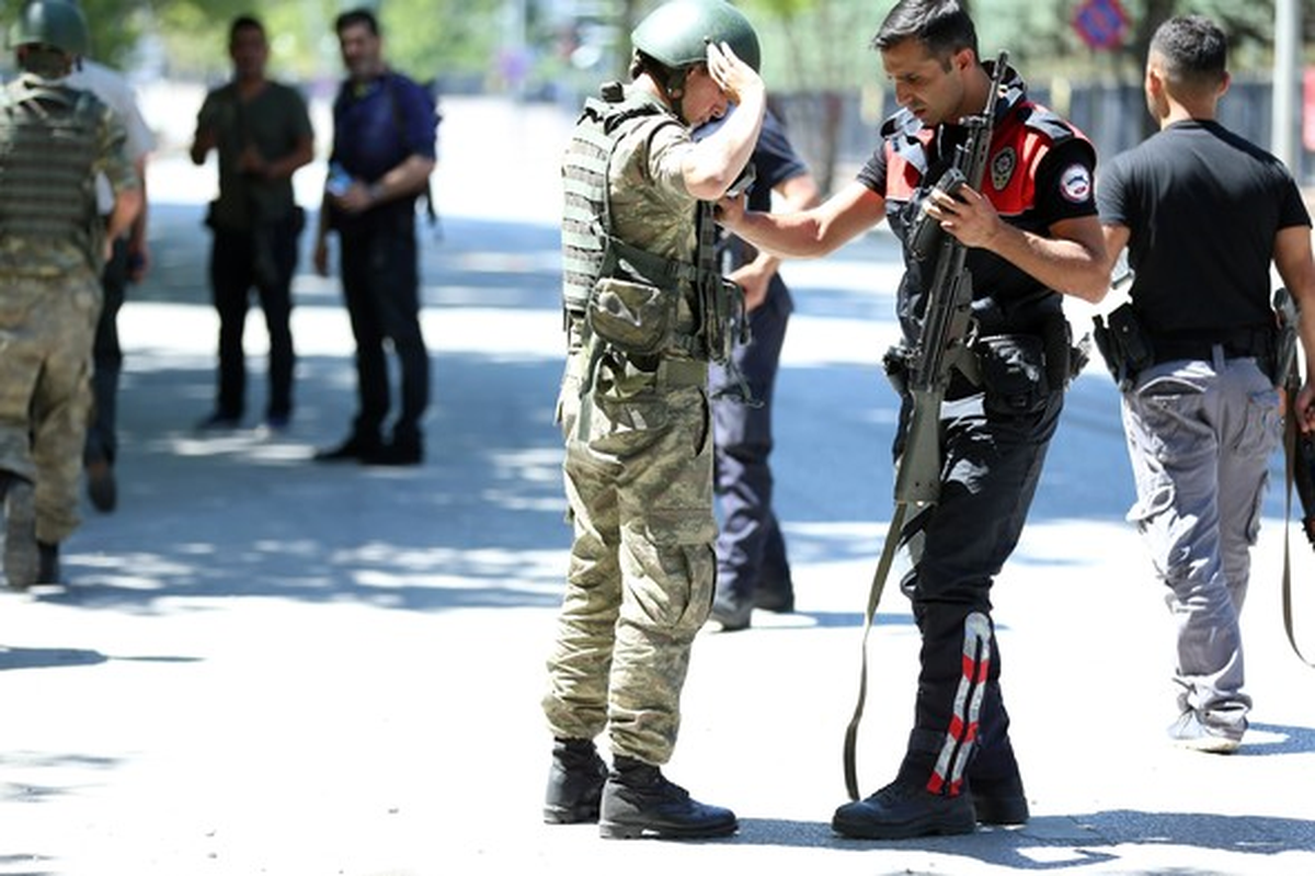İstanbul Merkezli Bylock Operasyonu! 530 Asker Hakkında Gözaltı Kararı