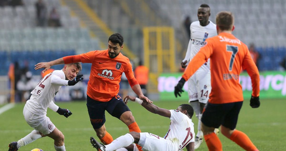 Lider Medipol Başakşehir, Trabzonspor'u 1-0 Yendi