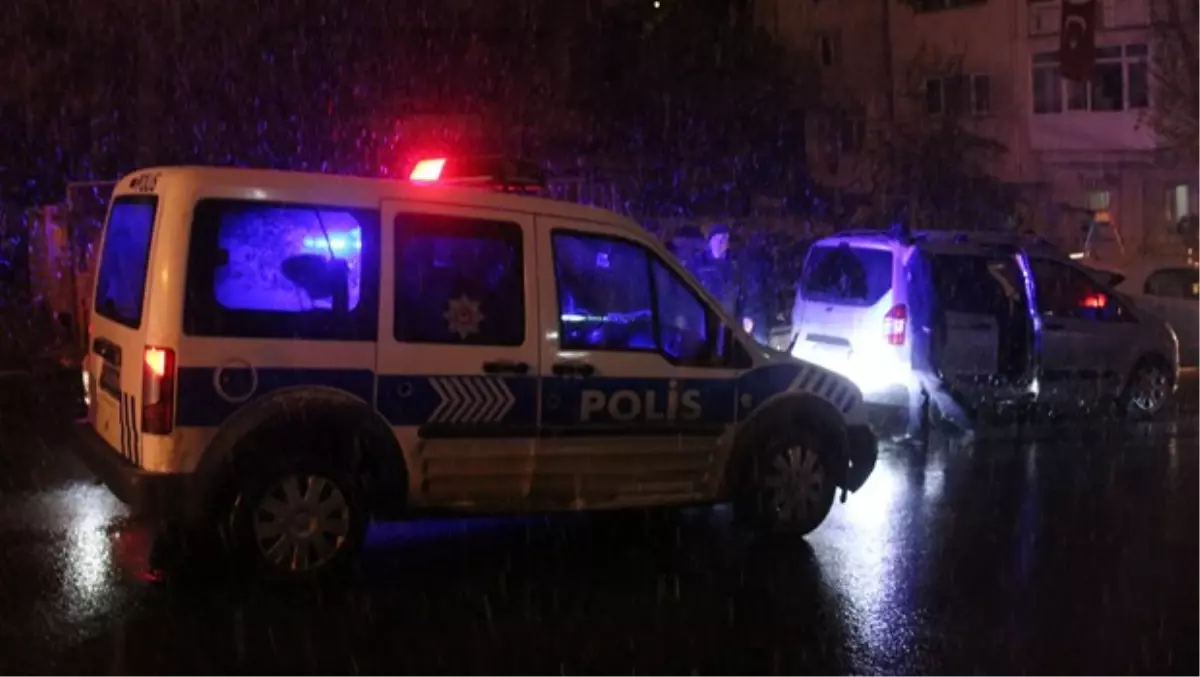 Polisin Dur İhtarına Uymayan Şüpheliler Polise Ateş Açtı