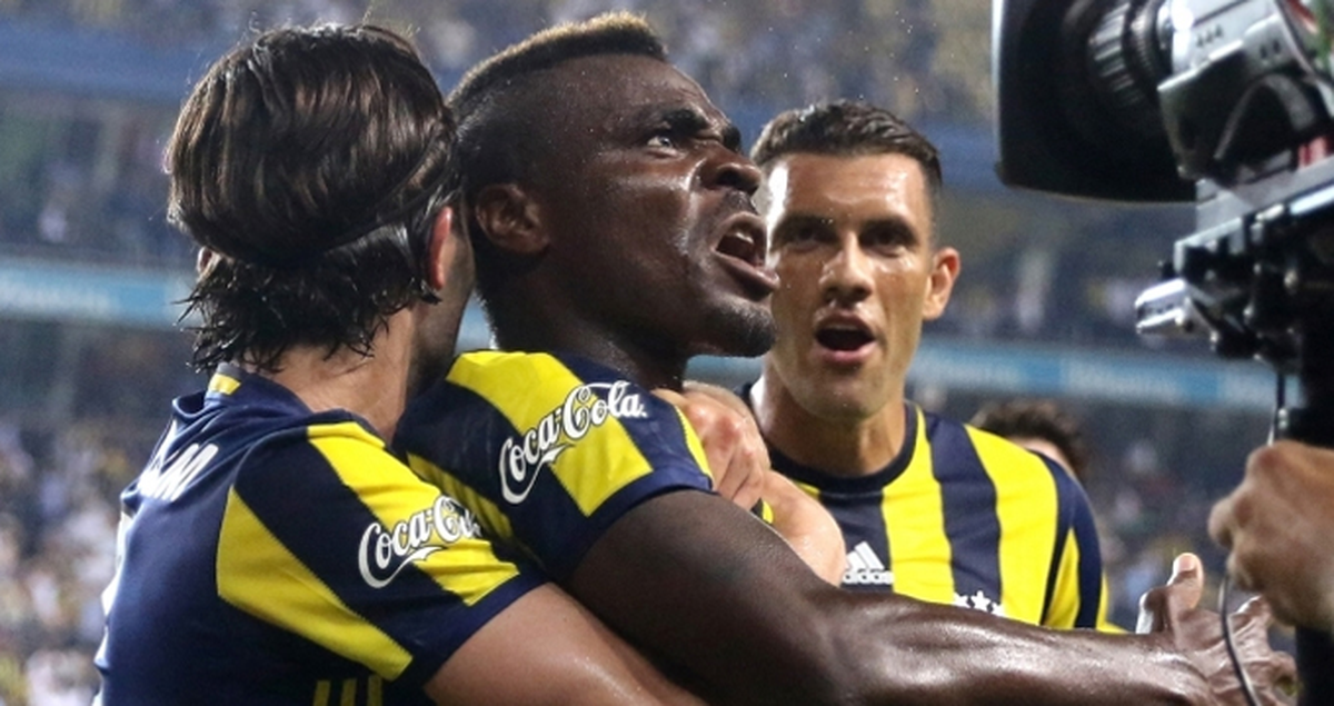 Emenike, 'Annem Hasta' Deyip Gece Kulübüne Gittiği İçin Kadro Dışı Bırakıldı