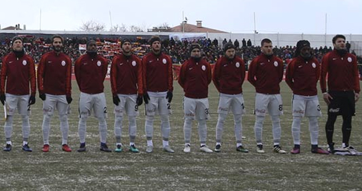 Galatasaray, Osmanlıspor Maçı Öncesinde Soğuğa Karşı Tedbir Aldı