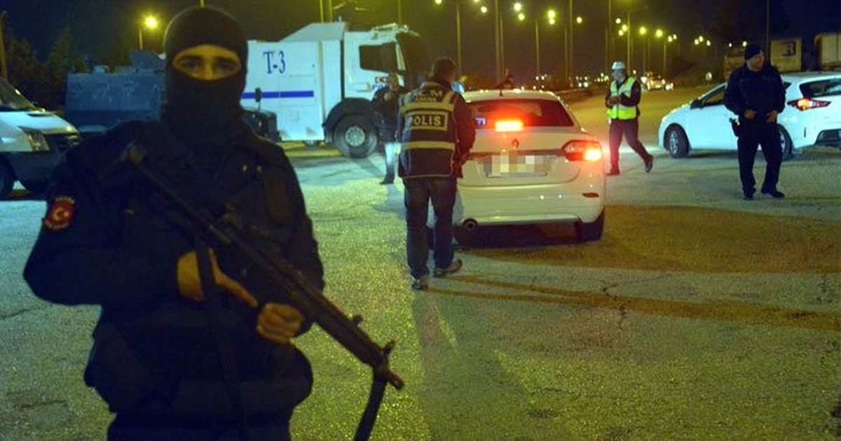 Emniyet 'Kırmızı Alarm' Verip Şüpheli Araçların Plakasını Yayınladı