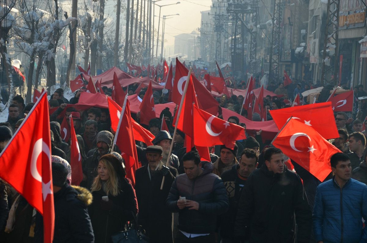 Yüksekova ve Cizre 'Kahrolsun PKK' Sloganlarıyla İnledi