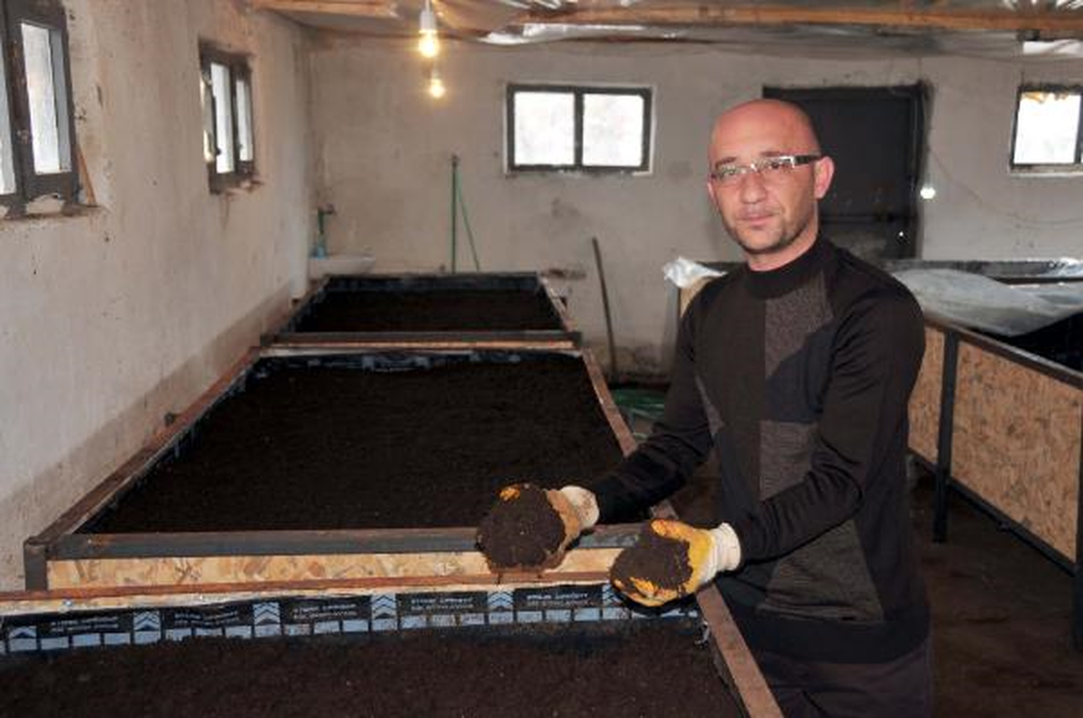 100 Bin Solucanla Gübre İşine Başladılar, İsteklere Yetişemiyorlar