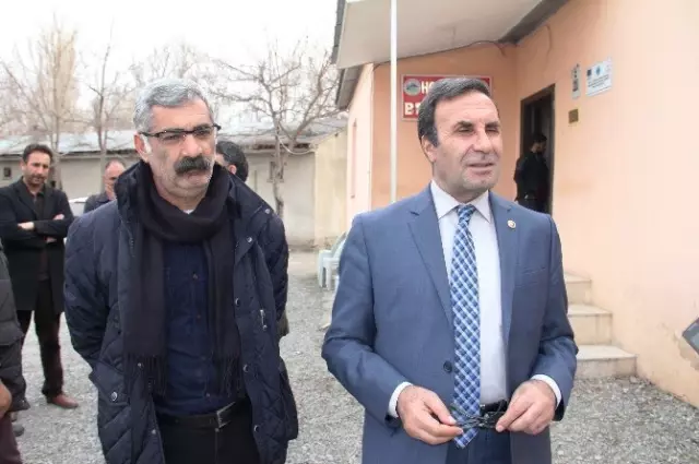 Hdp Milletvekili Adıyaman Gözaltına Alınıp Ankara'ya Götürüldü Hdp Milletvekili Adıyaman Gözaltına Alınıp Ankara'ya Götürüldü