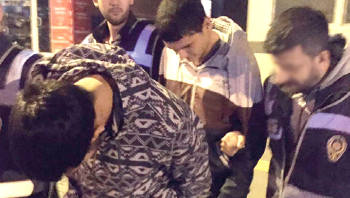 Cinsel İlişki Beklentisiyle Masaja Gittiler Tekme Tokat Dayak Yediler