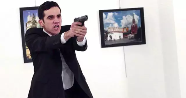 Rusya Devlet Televizyonu'ndan Bomba İddia: Suikastta FETÖ Parmağı Var