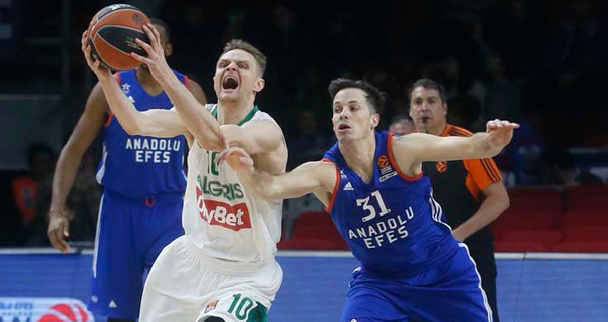 Euroleague'de Anadolu Efes, Evinde Zalgiris Kaunas'a 84-71 Yenildi