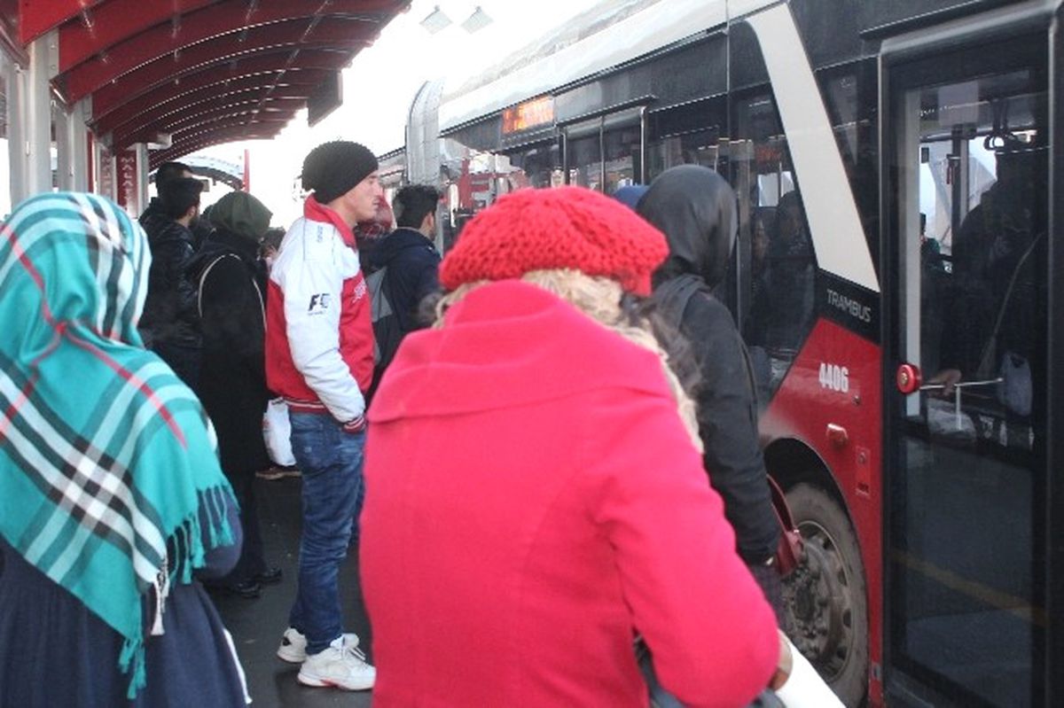 Kızlar Pembe, Erkekler Mavi Trambüs İstiyor