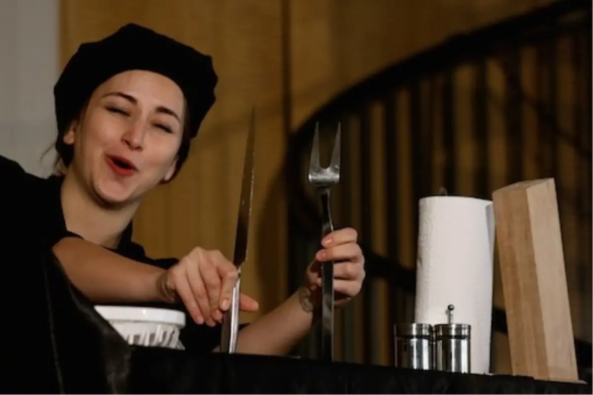 Macbeth Mutfak'ta Aşt Sahnesi'nde