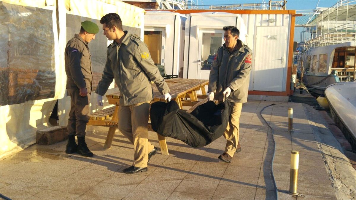 Sığınmacıları Taşıyan Tekne Battı: 5 Ölü