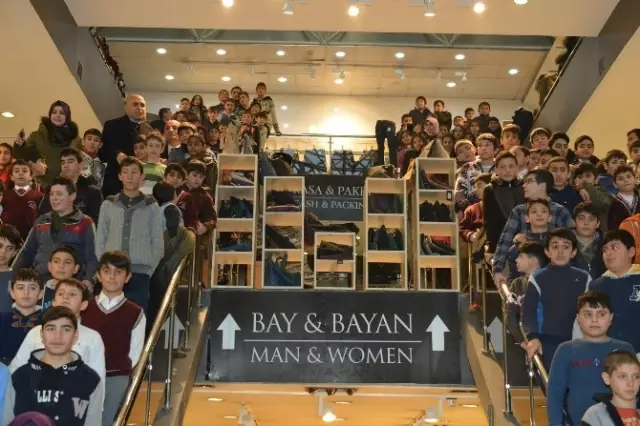Yakutiye Belediyesi ve Ak Partili Kadınlardan Anlamlı Destek Yakutiye Belediyesi ve Ak Partili Kadınlardan Anlamlı Destek