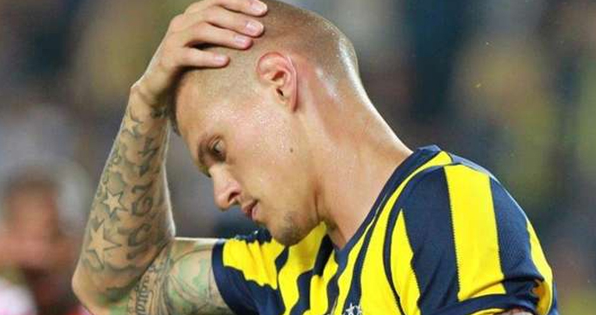 Yönetim, Noel Tatili Öncesi Sarı Kart Gören Skrtel'e İzin Vermeyecek