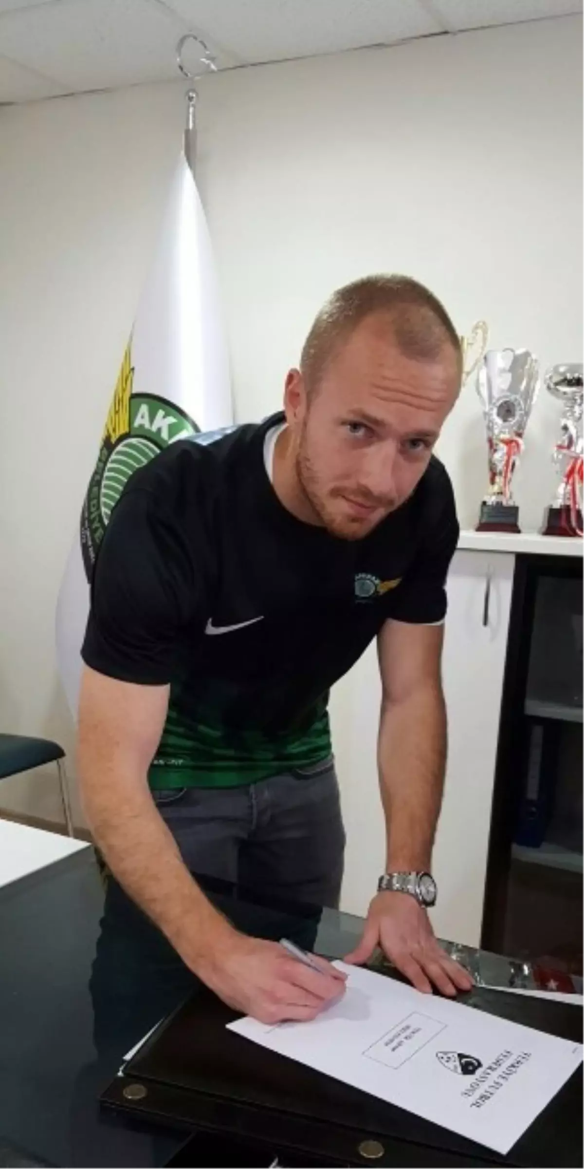 Akhisar Belediyespor Daniel Larsson'u Transfer Etti