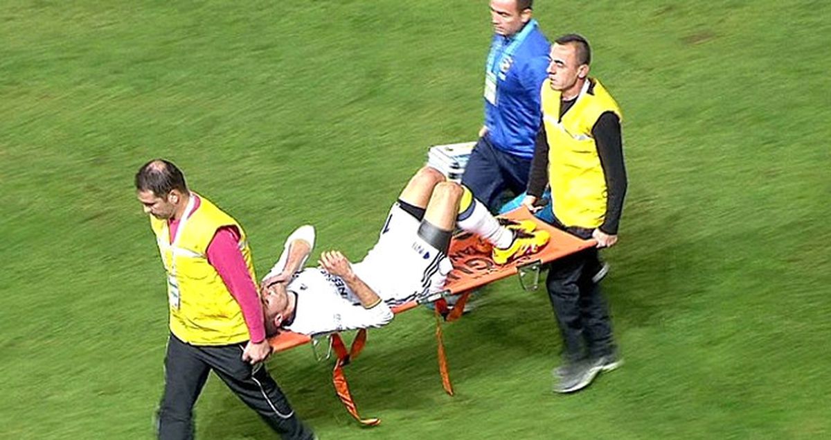 Robin van Persie'nin Trabzonspor Maçında Oynaması Zor