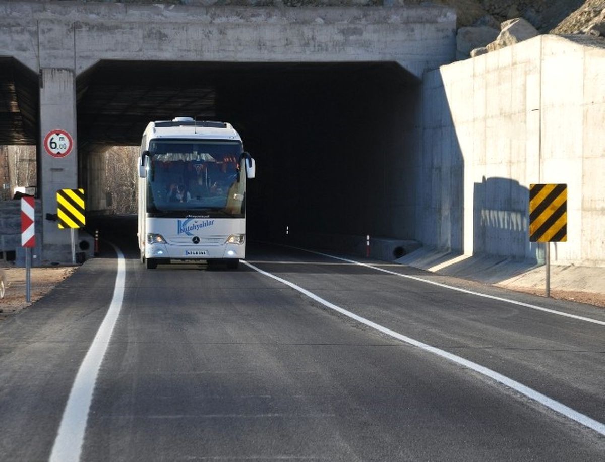 Simav'da 'Aç-kapa Tüneli' Trafiğe Açıldı