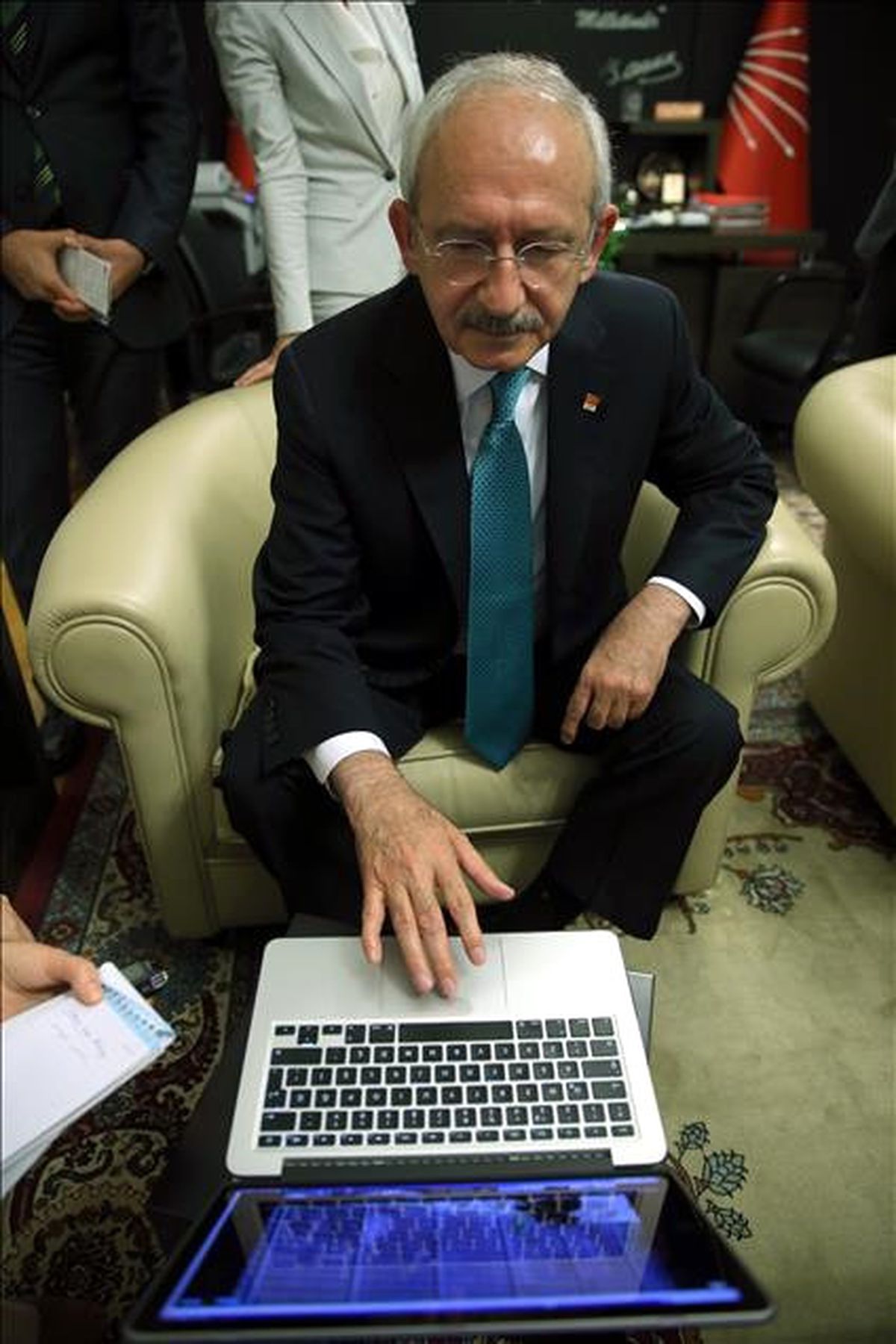 Kılıçdaroğlu, 'Yılın Fotoğrafı'nı Seçti